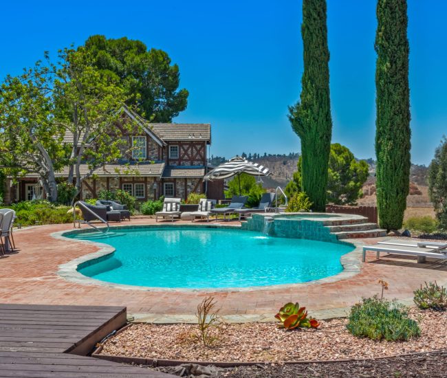 The Pool & Hot Tub